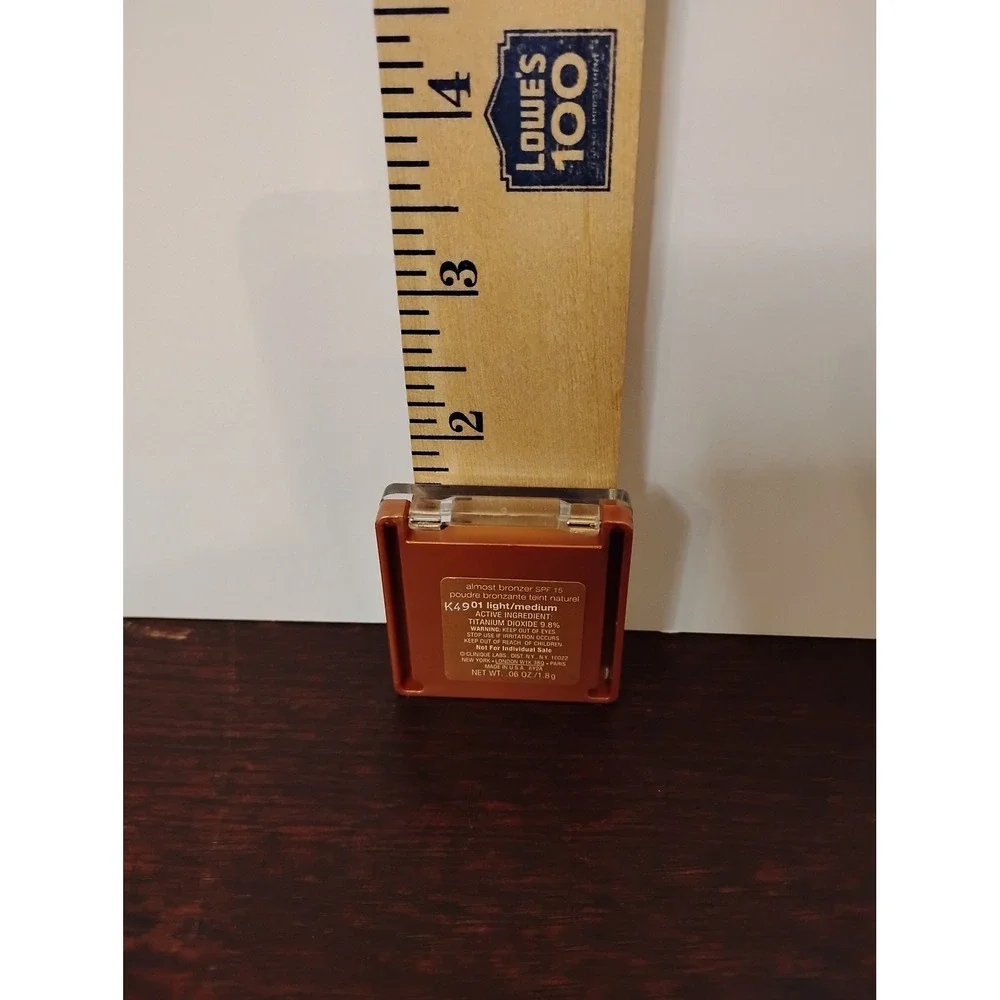 Clinique almost bronzer